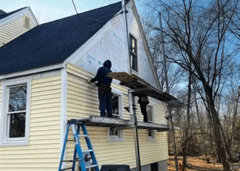 Finding the Best Vinyl Siding Installers in My Area